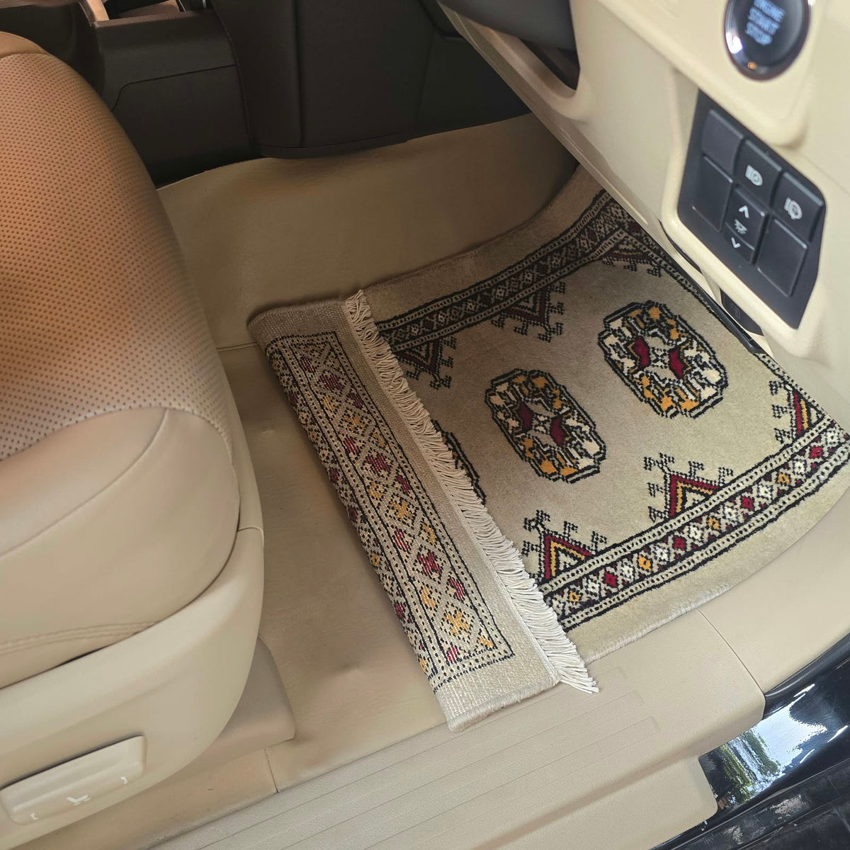 Beige Geometric Elephant Foot Car Mat | Handmade Cotton & Wool