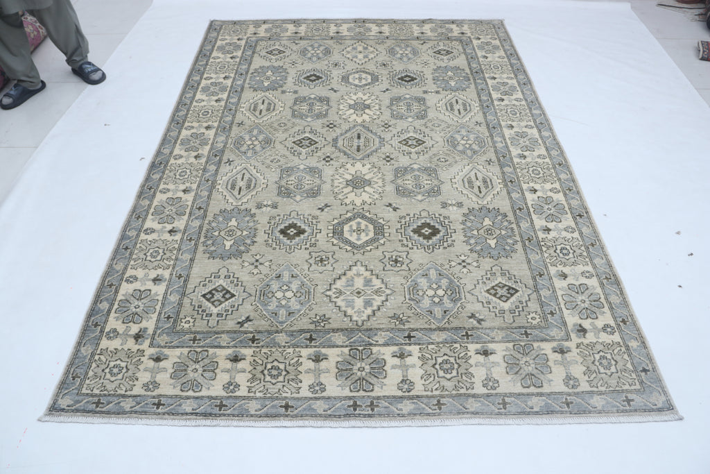 6x9 Gray & Beige Chobi Area Rug | Handmade Wool & Cotton Floral Rug | Luxury Chobi Rug