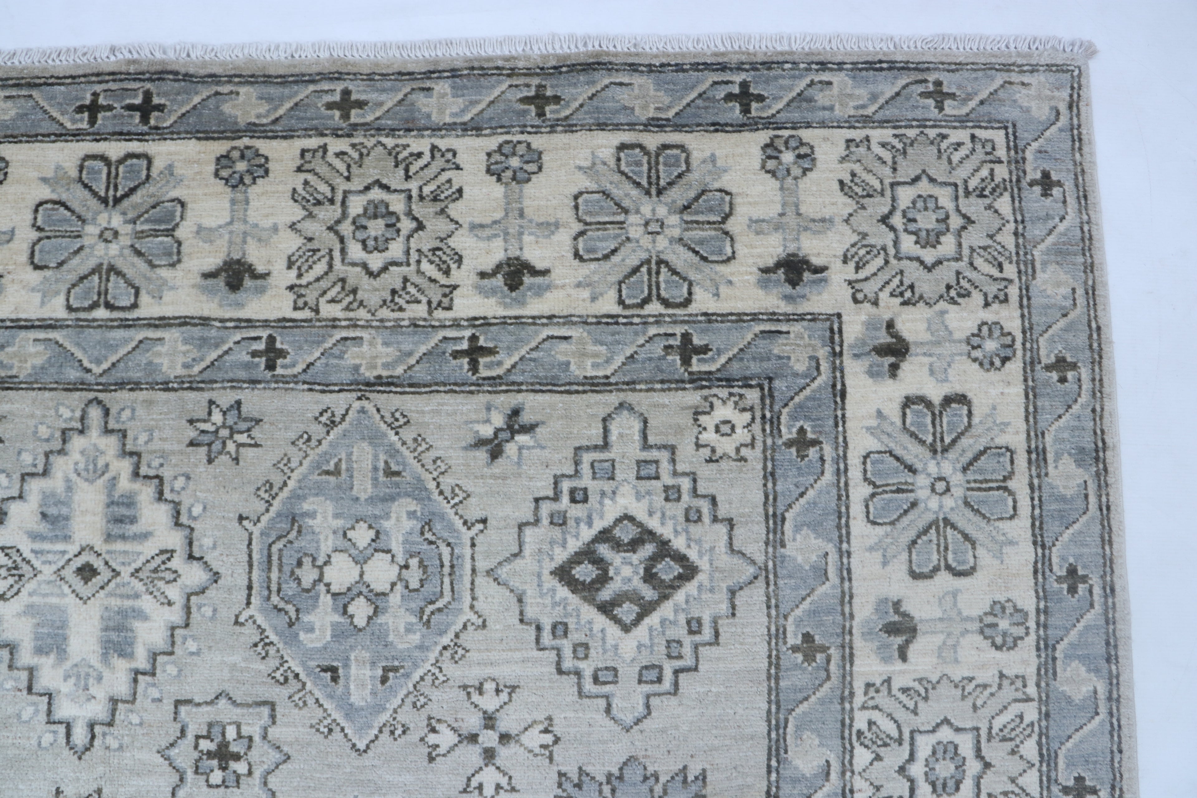 6x9 Gray & Beige Chobi Area Rug | Handmade Wool & Cotton Floral Rug | Luxury Chobi Rug