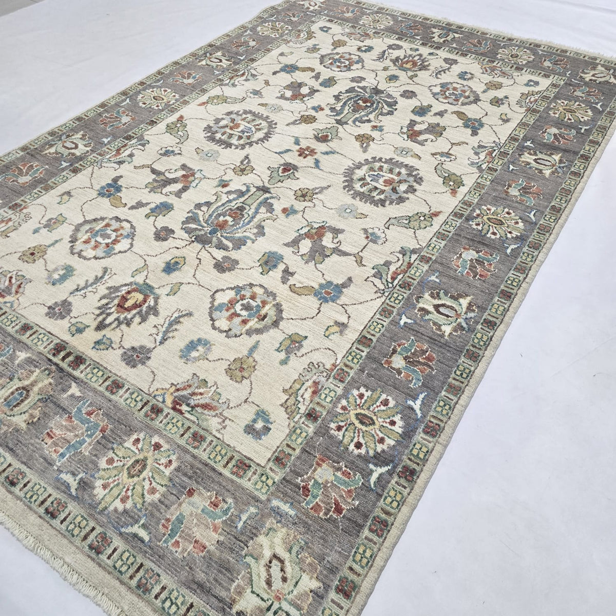 5x8 Beige Chobi Floral Area Rug | Handmade Wool & Cotton Rug