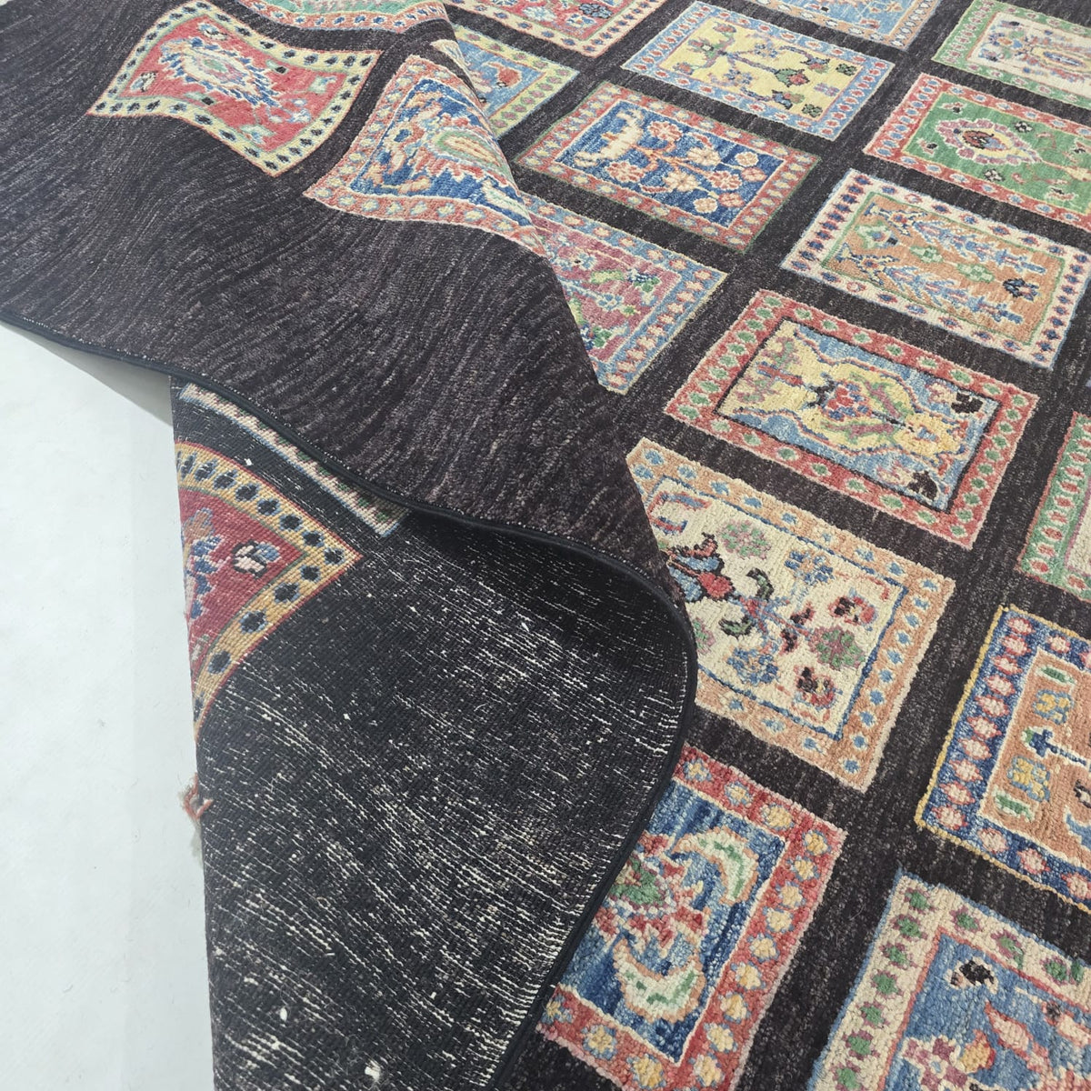 5.5x8 Black Gul-e-Ayena Area Rug | Handmade Wool & Cotton Rug