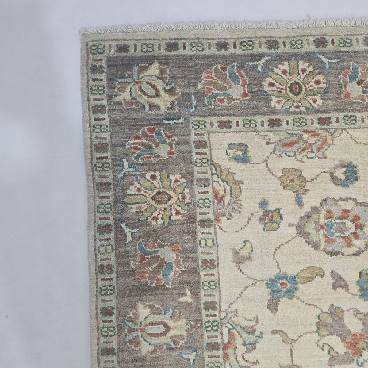 5x6 Beige Chobi Floral Area Rug | Handmade Wool & Cotton Rug
