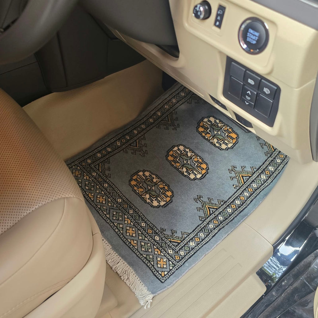 Gray handmade cotton wool car mat with geometric elephant foot pattern